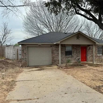 Rent this 3 bed house on 633 Cumberland Drive in Burleson, TX 76028