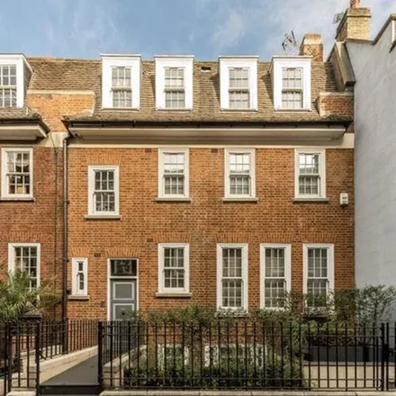 Rent this 4 bed apartment on 1-3 Shepherd's Place in London, W1K 6LN