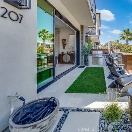 Image 4 - Ocean Place, Seal Beach, CA 90803, USA - House for sale