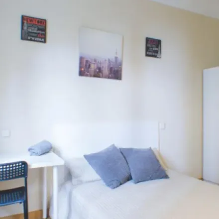 Rent this 6 bed apartment on Calle de Isabel La Católica in 12, 28013 Madrid