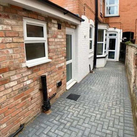 Image 7 - Cambridge Street, Leicester, LE3 0JQ, United Kingdom - Townhouse for rent