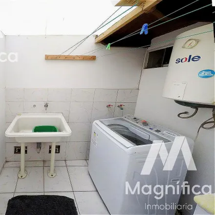 Buy this 9 bed apartment on Avenida De los Ingenieros in Santiago de Surco, Lima Metropolitan Area 10853