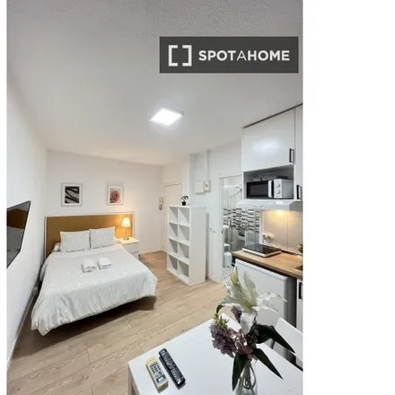 Rent this studio apartment on Madrid in Hiber, Calle de Blasco de Garay