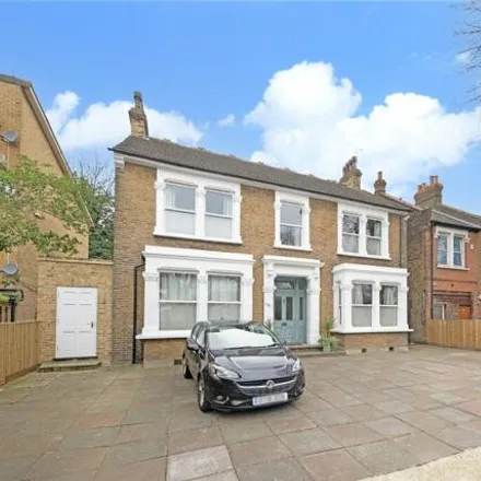 Image 1 - Agin Court, New Wanstead, London, E11 1PR, United Kingdom - House for rent