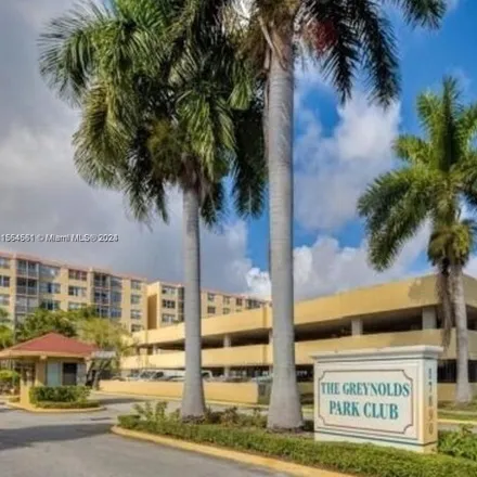 Image 1 - 17890 W Dixie Hwy Apt 601, North Miami Beach, Florida, 33160 - Condo for rent