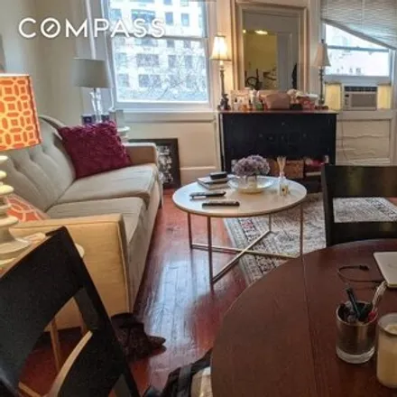 Rent this 1 bed townhouse on 115 East 35th Street in New York, NY 10016