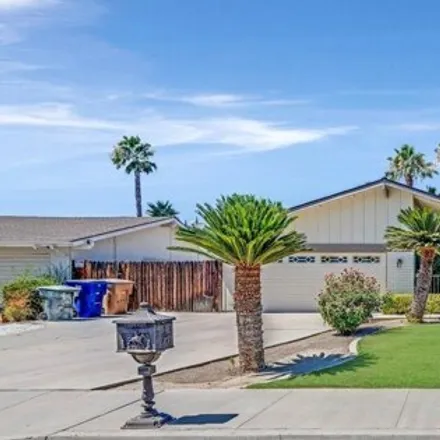 Buy this 3 bed house on 6808 Quailwood Dr in Bakersfield, California