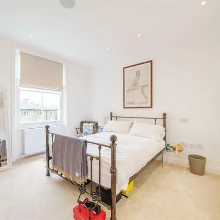 Image 8 - 5 Belsize Park Gardens, London, NW3 4LB, United Kingdom - Apartment for sale