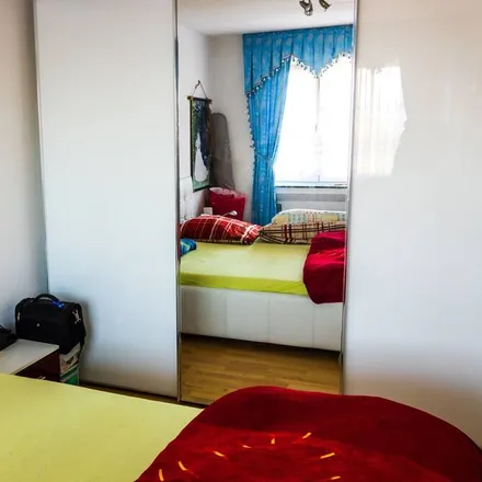 Rent this 1 bed apartment on Bundesamt für Migration und Flüchtlinge in Arbachtalstraße 6, 72800 Eningen unter Achalm