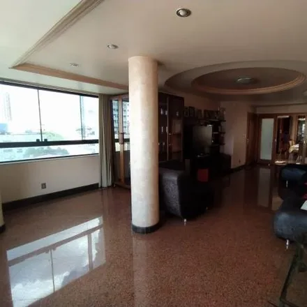 Buy this 5 bed apartment on Rua Paraíba in Centro, Divinópolis - MG