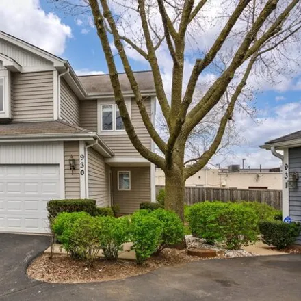 Buy this 2 bed townhouse on 998 Noel Court in Westmont, IL 60559
