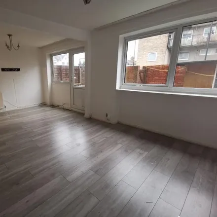 Rent this 3 bed apartment on Ermine Side in London, EN1 1DD