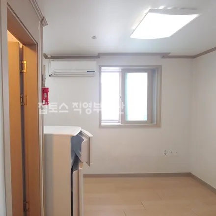 Rent this studio apartment on 서울특별시 은평구 갈현동 453-18