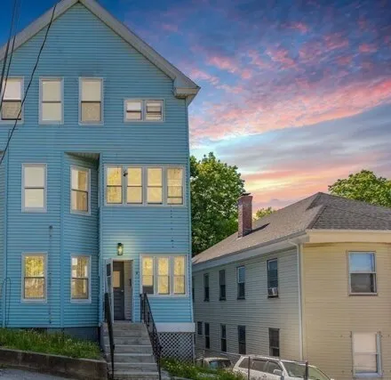 Image 2 - 8 Delaware St Apt 3, Worcester, Massachusetts, 01603 - Apartment for rent