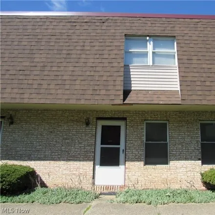 Buy this 3 bed townhouse on 4217 South Shire Lane in Brunswick, OH 44212