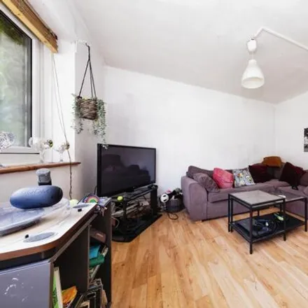 Image 2 - Tavistock Road, London, CR0 2AN, United Kingdom - Apartment for sale