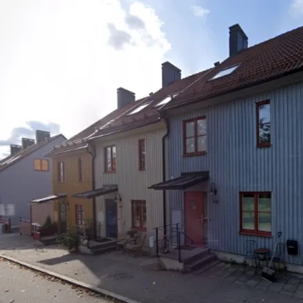 Rent this 5 bed townhouse on Pontongatan 28 in 611 64 Nyköping, Sweden