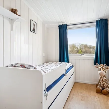 Rent this 3 bed apartment on Nadderudveien 134B in 1359 Eiksmarka, Norway