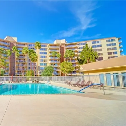 Rent this 1 bed condo on 225 East Harmon Avenue in Paradise, NV 89169