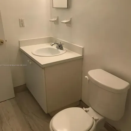 Image 6 - 848 Brickell Avenue, Miami, FL 33131, USA - Townhouse for rent