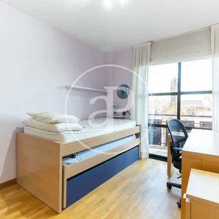 Image 2 - Carrer Rovellat, 08173 Sant Cugat del Vallès, Spain - Apartment for rent