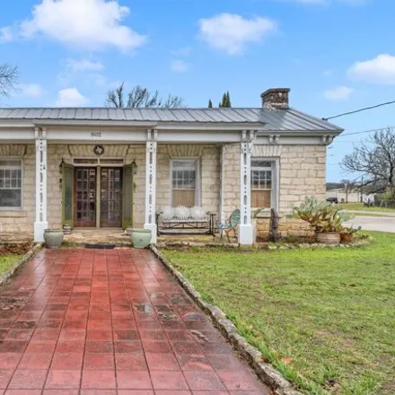 Buy this 5 bed house on 828 South Main Street in Burnet, TX 78611
