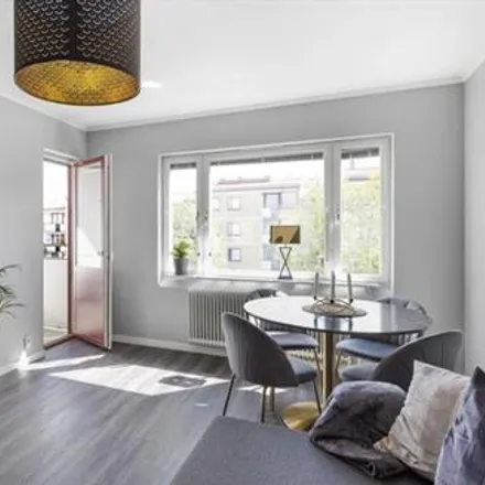 Rent this 3 bed condo on Munkhagsgatan 54B in 587 27 Linköping, Sweden
