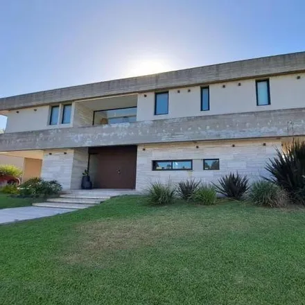 Buy this 4 bed house on unnamed road in Partido de Ezeiza, 1806 Tristán Suárez