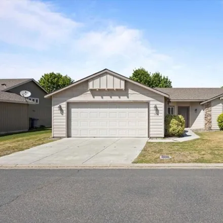 Buy this 3 bed house on 1494 Larkspur Drive in Richland, WA 99352