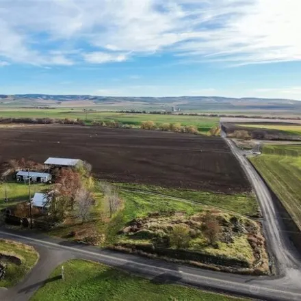 Buy this 3 bed house on 1420 Stateline Road in Walla Walla County, WA 99362