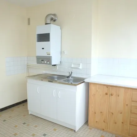 Rent this 1 bed apartment on 137 Boulevard Lafayette in 63000 Clermont-Ferrand, France