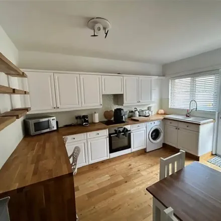 Rent this 3 bed apartment on Ferndene Gardens in Dundonald, BT16 2EW