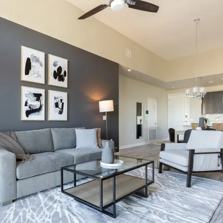 Image 4 - East Deer Valley Road, Phoenix, AZ 85054, USA - Apartment for rent