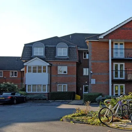 Rent this 2 bed apartment on 49 Addington Road in Reading, RG1 5PZ