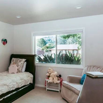 Rent this 4 bed house on Santa Barbara