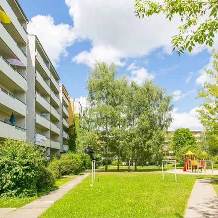 Rent this 3 bed apartment on Braunsdorfer Straße 113 in 01159 Dresden, Germany