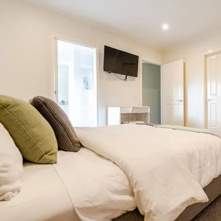 Rent this 5 bed house on Frankston South VIC 3199