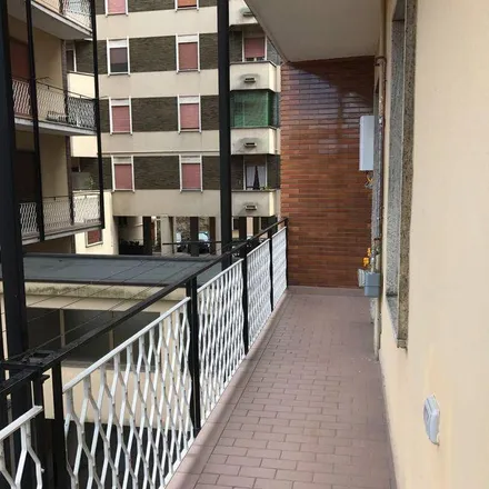 Image 4 - Via Alessandro Volta 3, 21100 Varese VA, Italy - Apartment for rent