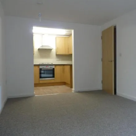 Image 6 - Beaconsfield Road, Littlehampton, BN17 6LW, United Kingdom - Apartment for rent