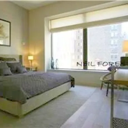 Rent this studio house on 75 Wall Street in New York, NY 10005