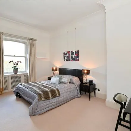 Image 8 - 24 Princes Gate, London, SW7 1PZ, United Kingdom - Apartment for rent