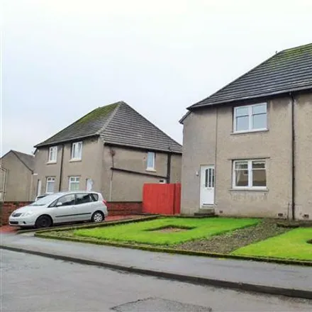Rent this 3 bed duplex on Loney Crescent in Denny, FK6 5EG