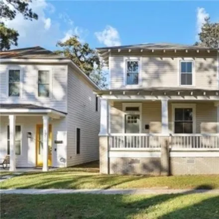 Rent this 3 bed house on 1224 East 31st Street in Savannah, GA 31404