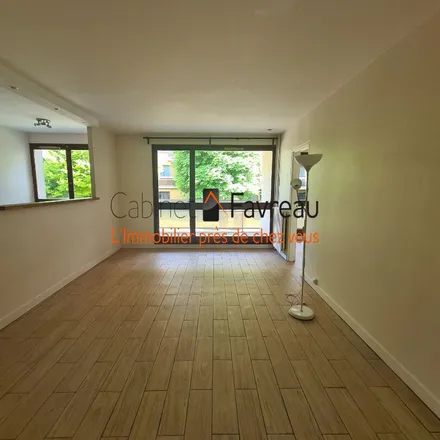 Rent this 4 bed apartment on 11 bis Rue Gallieni in 94230 Cachan, France