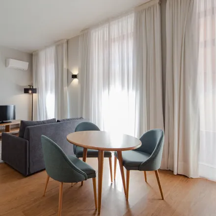 Image 2 - Garagem Formosa, Rua Formosa, 4000-254 Porto, Portugal - Apartment for rent