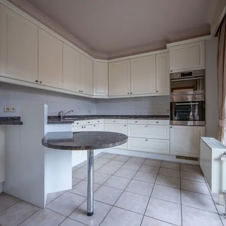 Rent this 2 bed apartment on Heldenplaats in 2850 Boom, Belgium