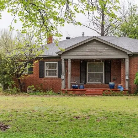 Buy this 3 bed house on 970 Northwest 41st Street in Oklahoma City, OK 73118