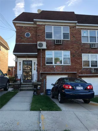 Rent this 3 bed townhouse on Cloverdale Boulevard in New York, NY 11364