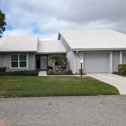 Buy this 2 bed house on 5402 Crestlake Boulevard in Sarasota County, FL 34233