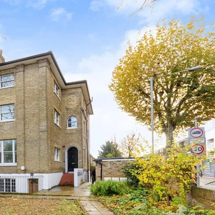 Rent this 2 bed apartment on Berrylands Road in London, KT5 8PB